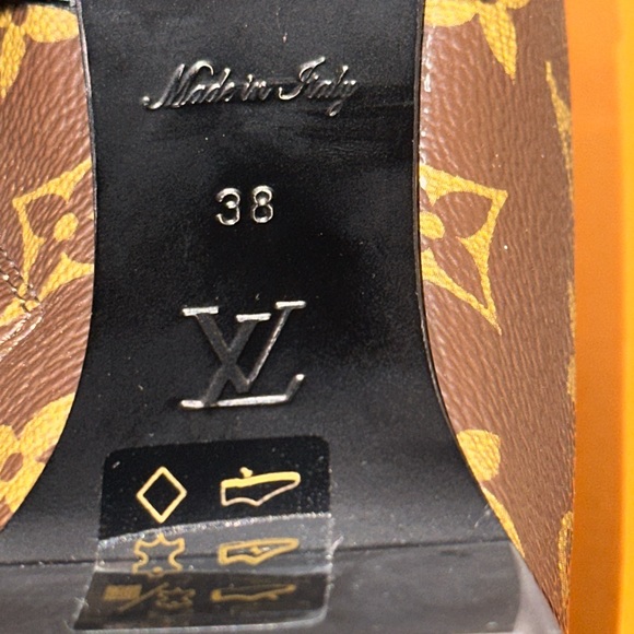 **SOLD** Authentic Louis Vuitton Star Trail Ankle boot Size 38 - Picture 9 of 13